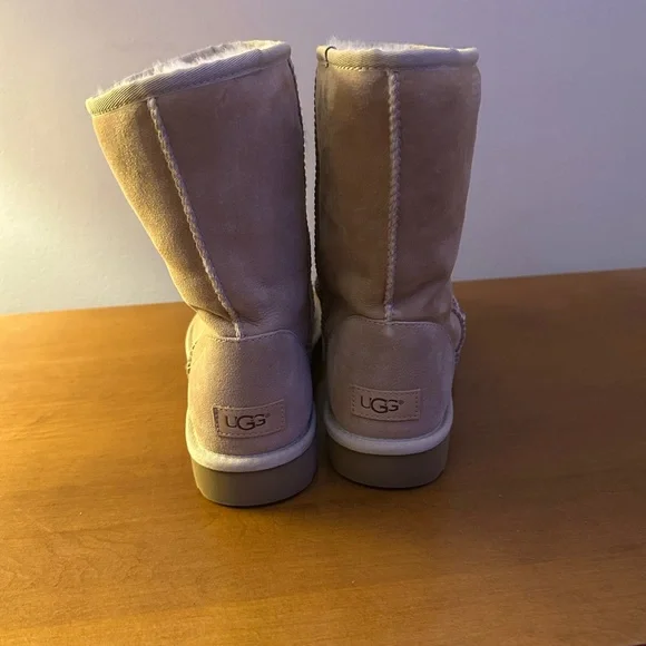UGG Tan Winter Boots with Suede Exterior and Plush Lining - Picture 4 of 7